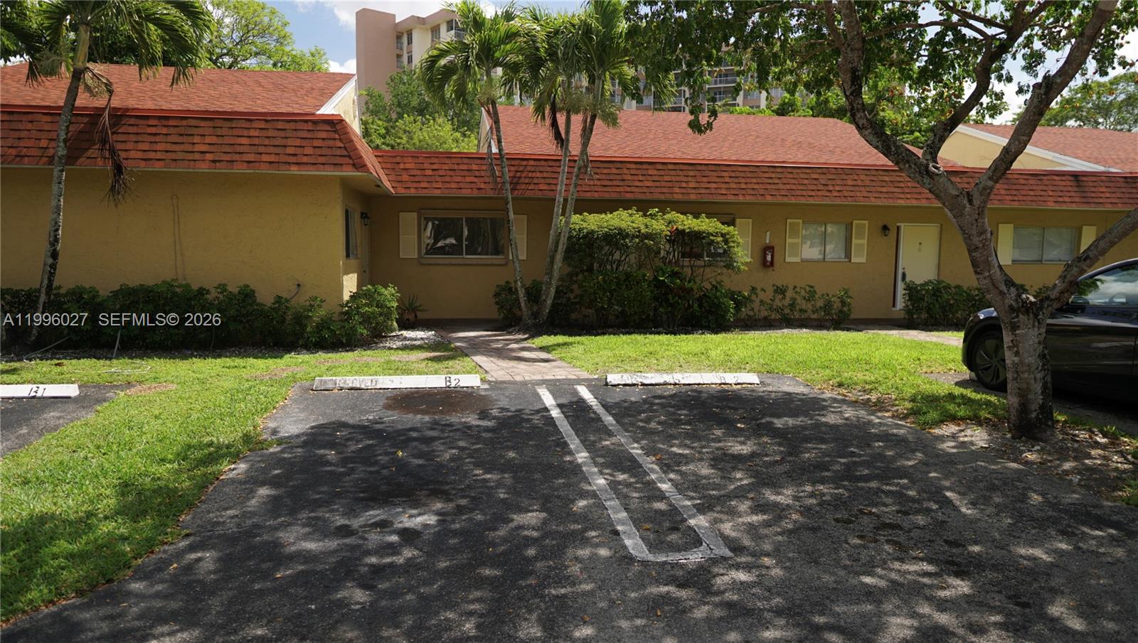 LA PLACIDA SECTION 2 COND - Residential