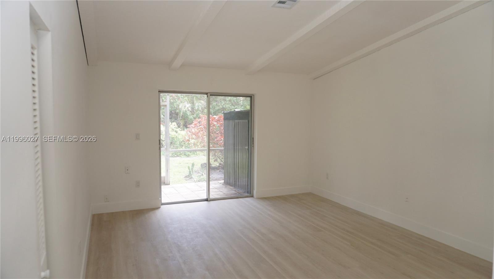 LA PLACIDA SECTION 2 COND - Residential