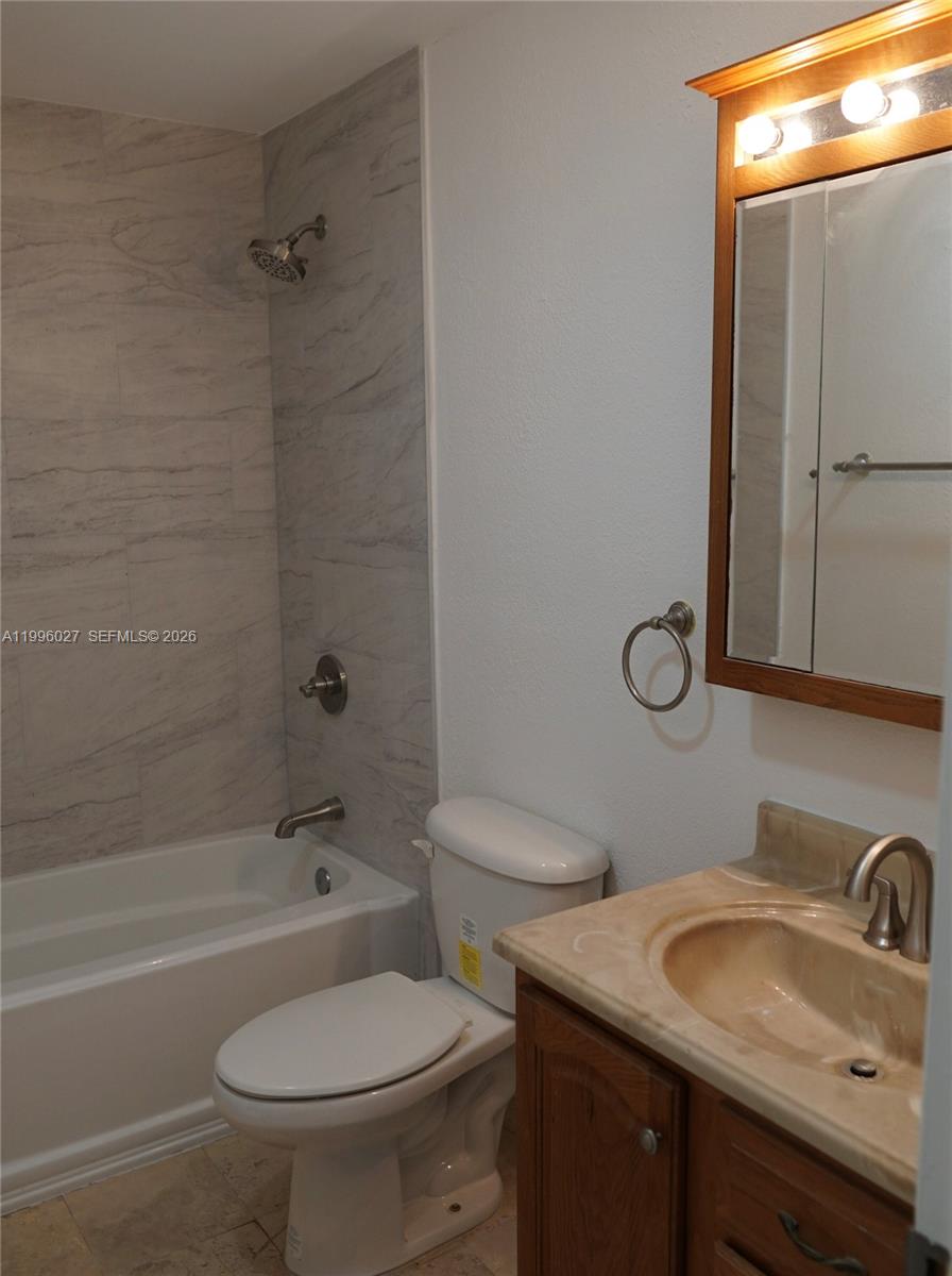 LA PLACIDA SECTION 2 COND - Residential