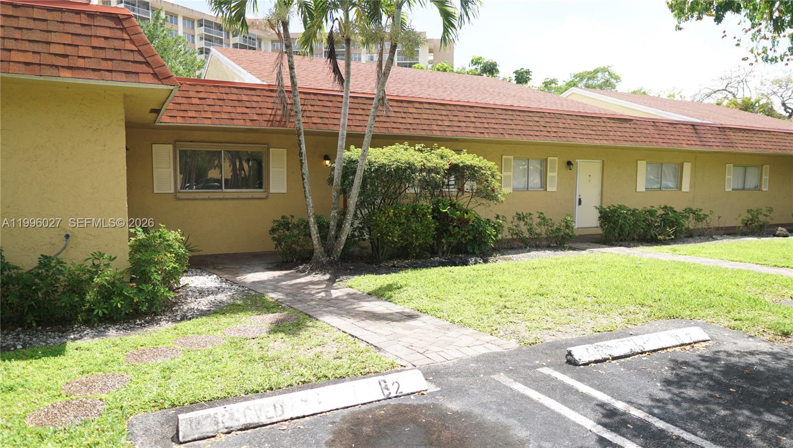 LA PLACIDA SECTION 2 COND - Residential