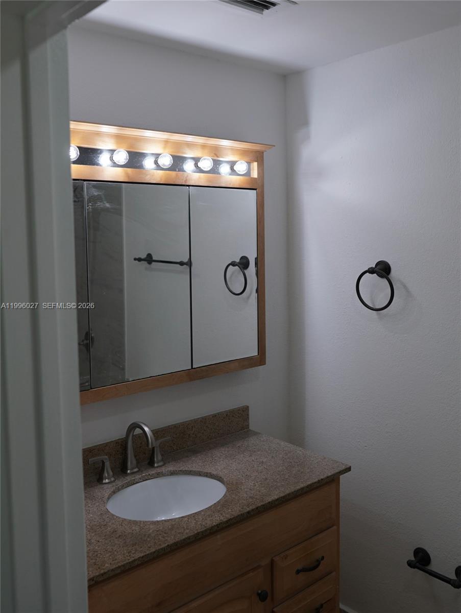 LA PLACIDA SECTION 2 COND - Residential