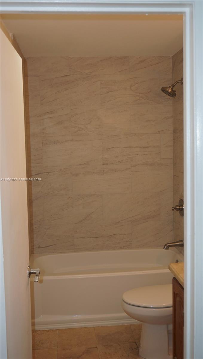 LA PLACIDA SECTION 2 COND - Residential