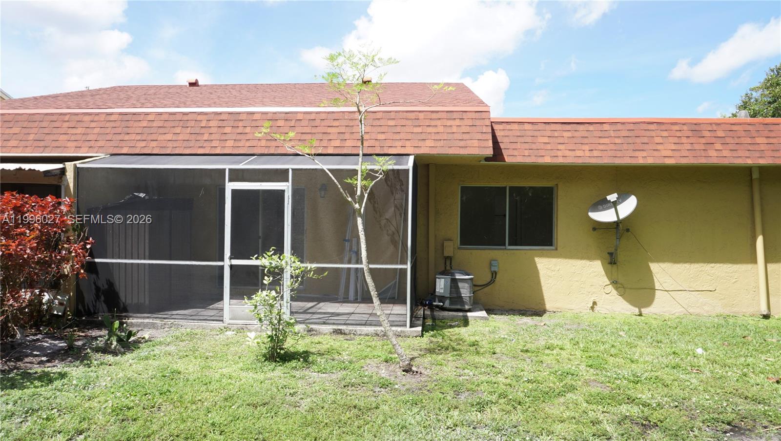 LA PLACIDA SECTION 2 COND - Residential