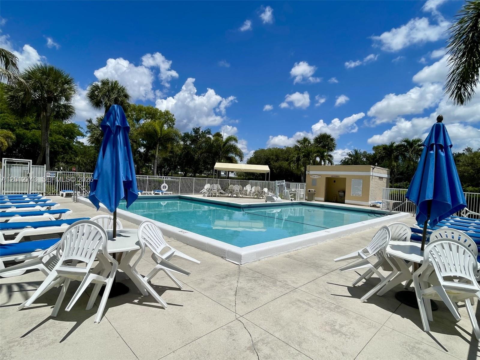 BLDG 130 OF COUNTRY CLUB - Residential Lease