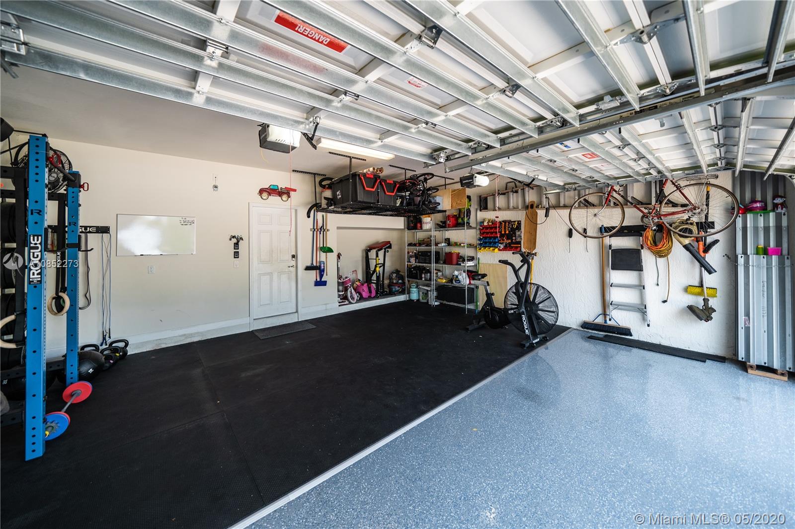 COCO PALM ESTATES - Residential