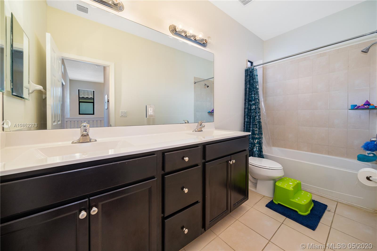 COCO PALM ESTATES - Residential