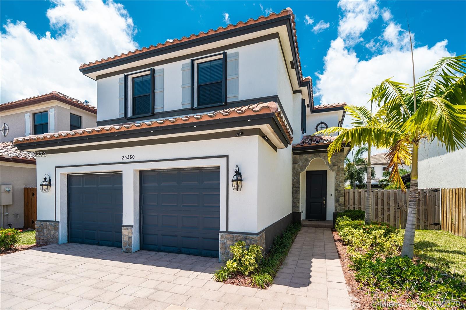 COCO PALM ESTATES - Residential