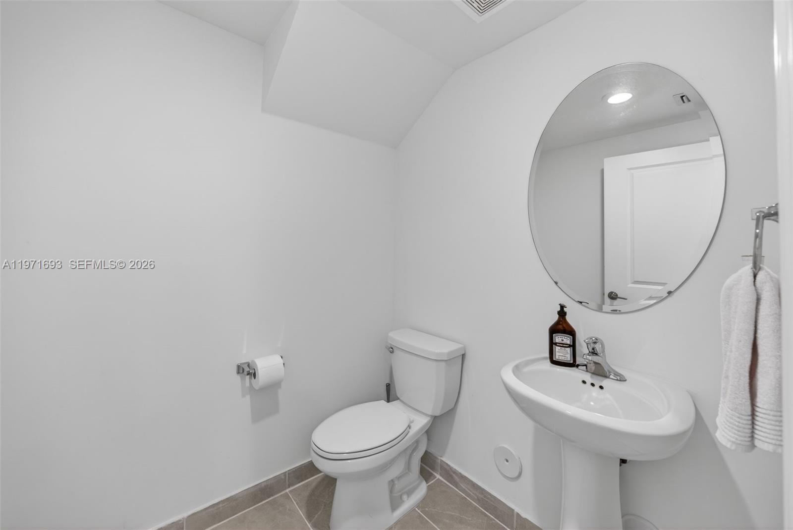 Pine Isle - Residential