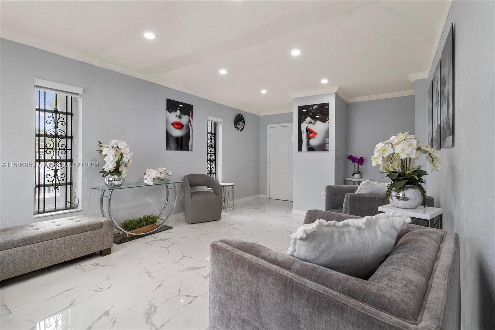 MONGIELLO MANOR - Residential