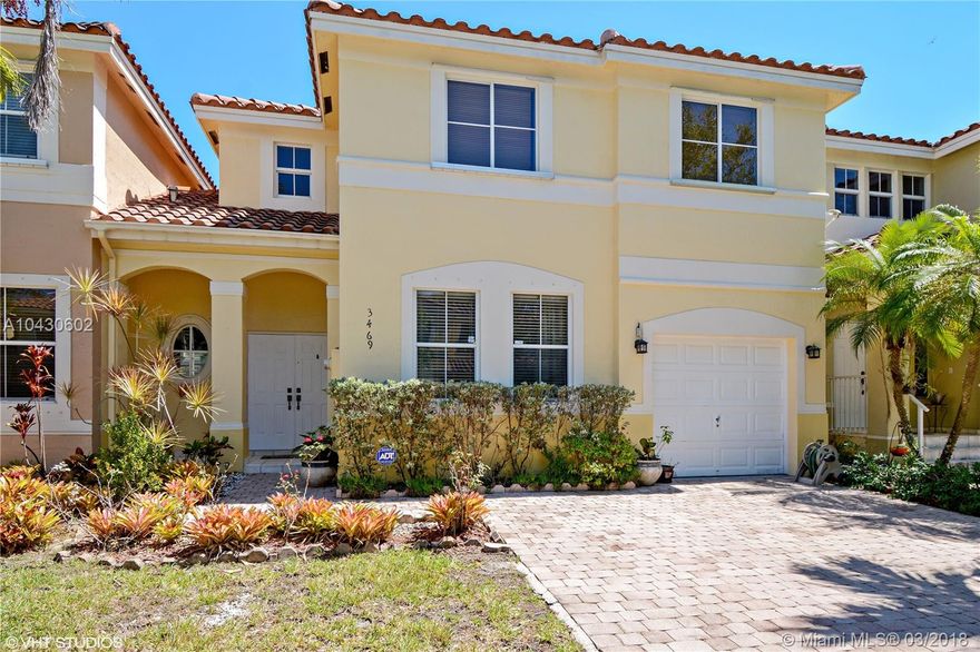 Beautiful home in Nautica 24 hr Security guard gate. 3 bedrooms 2.5 baths well maintained by owner. A perfect family home with plenty of space , lovely floors, crown molding. This is move in ready home
Remodeled kitchen , pantry ,washer and dryer in a convenient location to the kitchen.
One car garage and double parking at the front. Close to all the main highways, shopping, entertainment, restaurants , good schools.