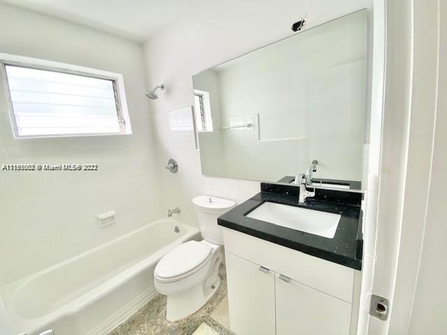 P & S APARTMENTS CONDO - Residential Lease
