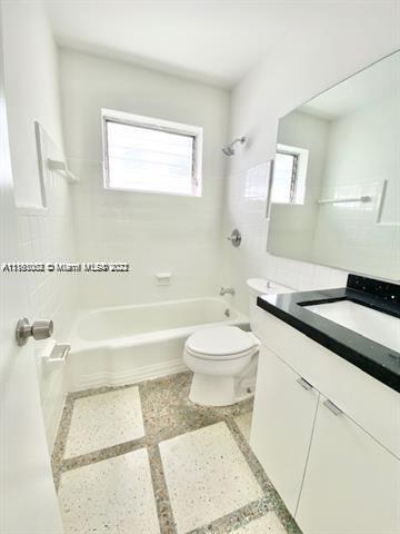 P & S APARTMENTS CONDO - Residential Lease