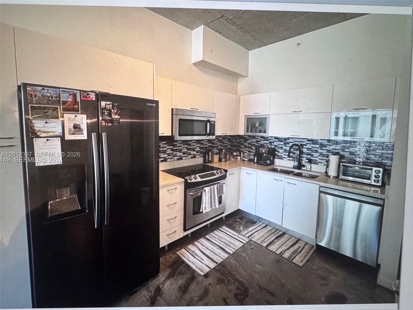 THE LOFT DOWNTOWN II COND - Residential Lease