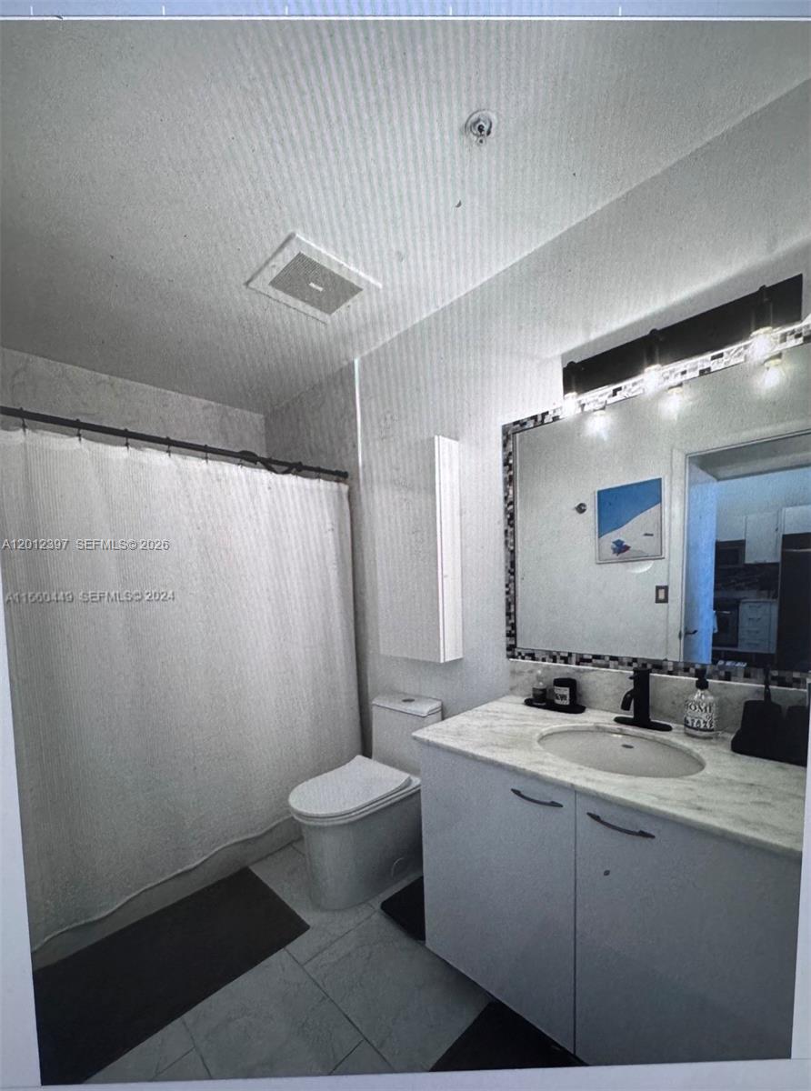 THE LOFT DOWNTOWN II COND - Residential Lease