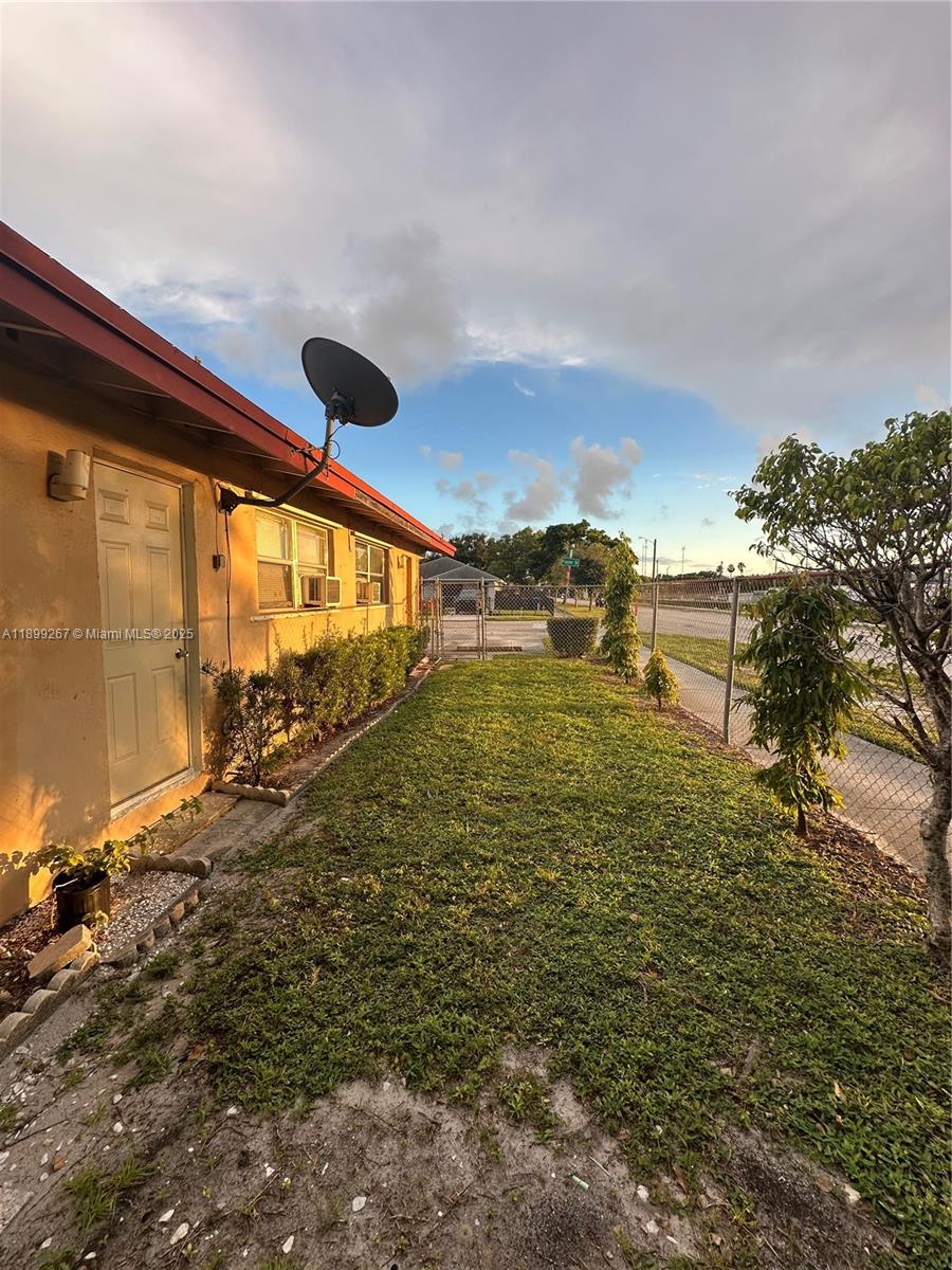 WEST CARVER RANCHES ADD N - Residential Lease