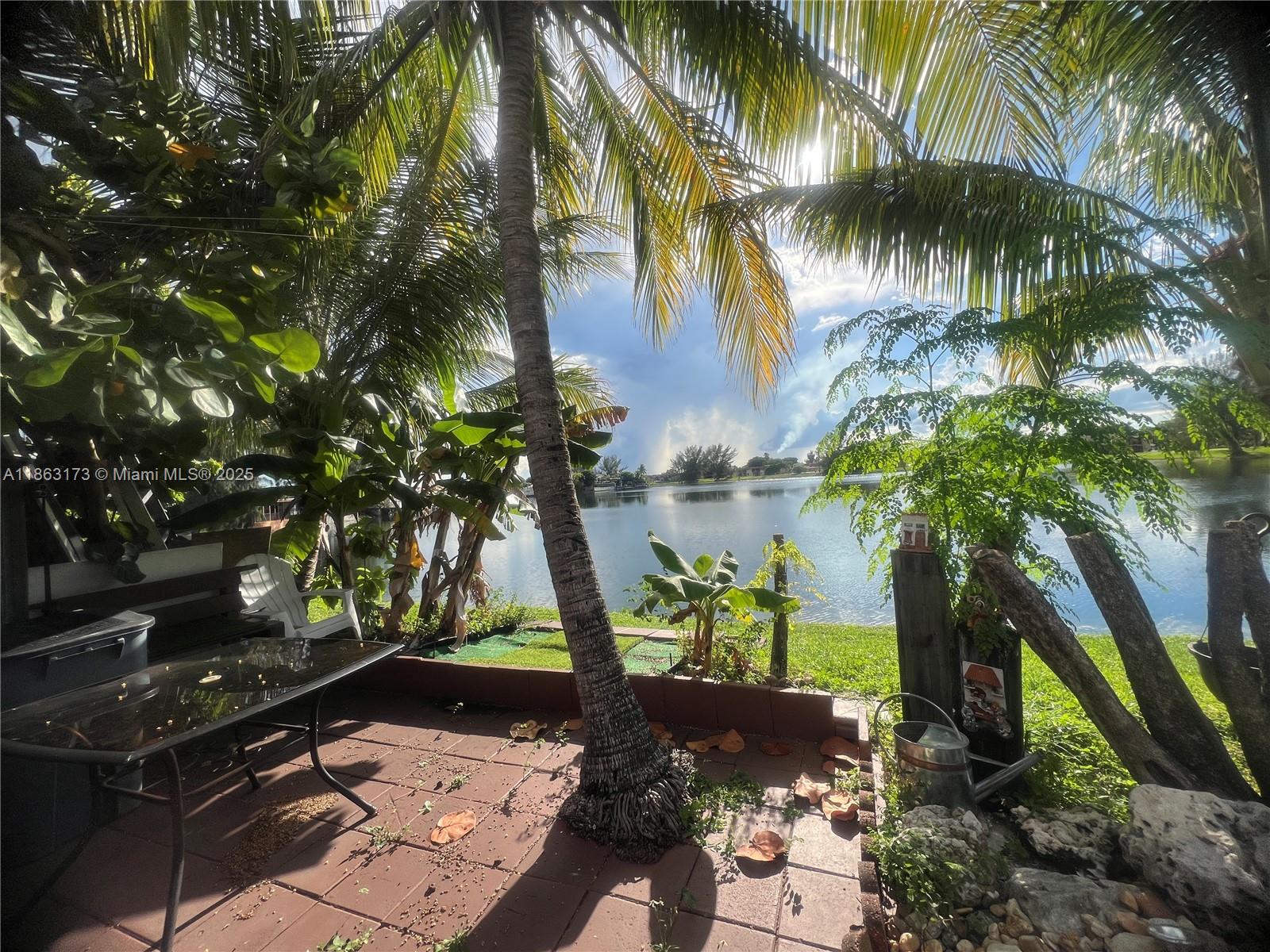 LAGO GRANDE FOUR-B CONDO - Residential