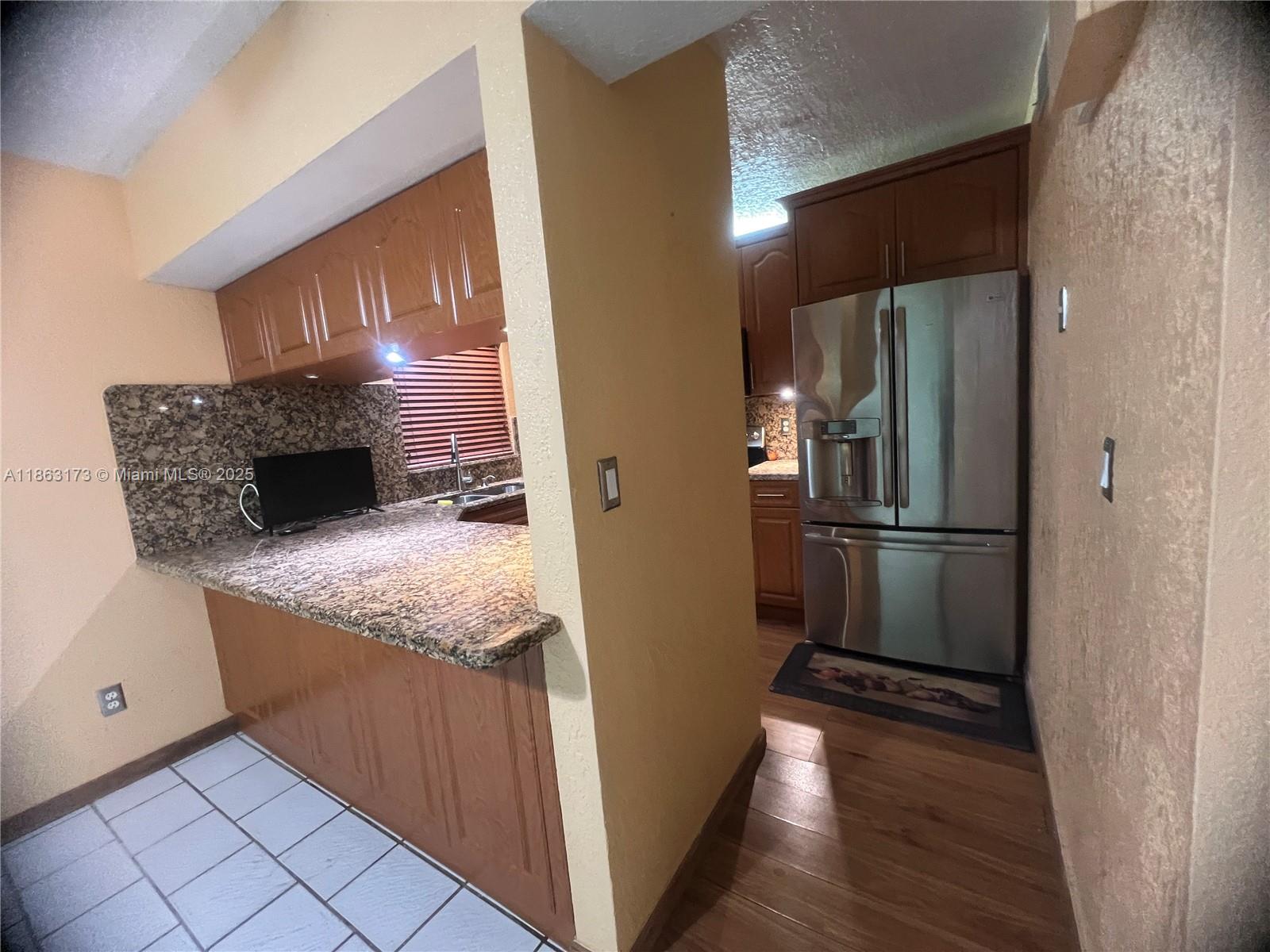 LAGO GRANDE FOUR-B CONDO - Residential