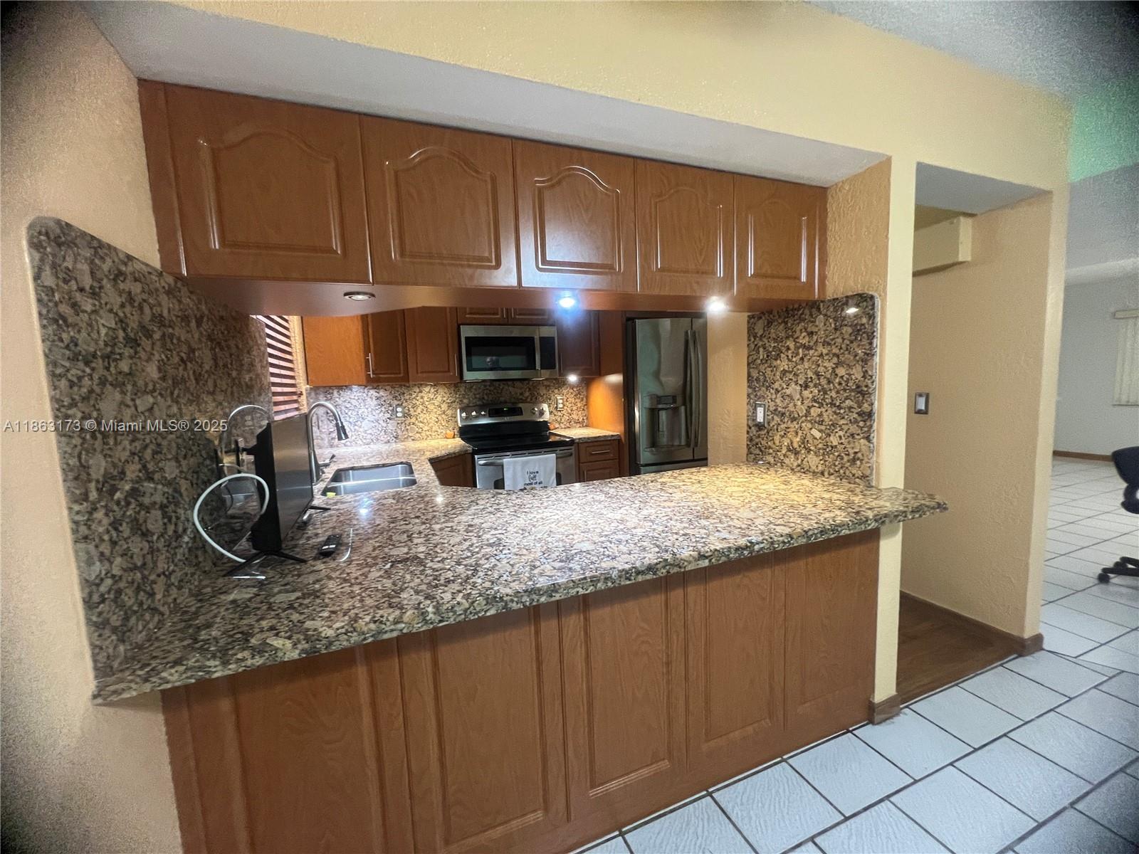 LAGO GRANDE FOUR-B CONDO - Residential