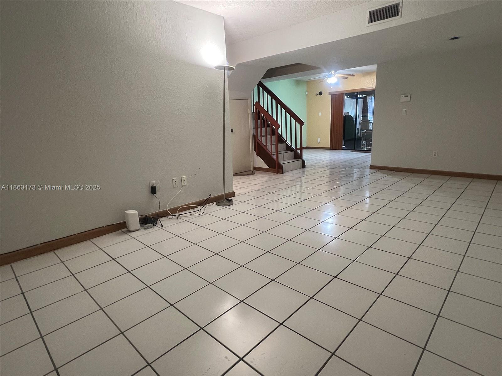 LAGO GRANDE FOUR-B CONDO - Residential