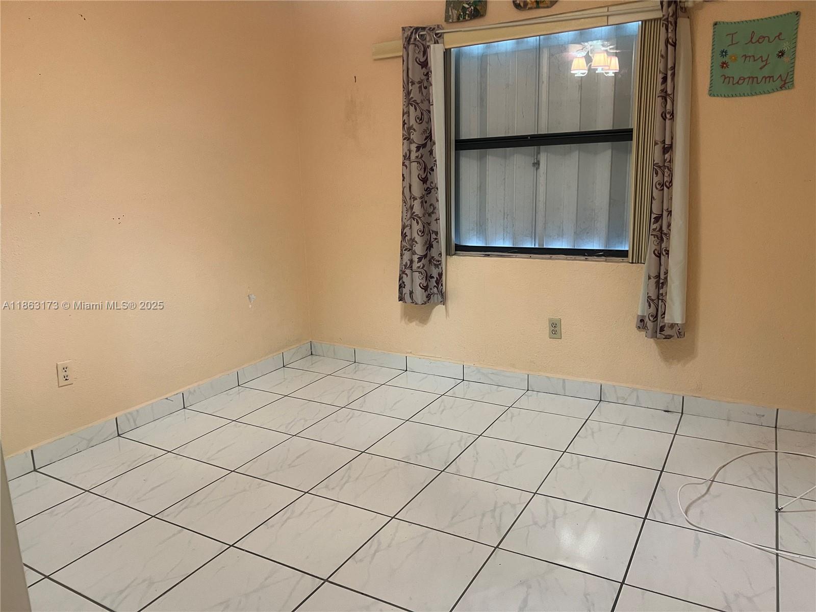 LAGO GRANDE FOUR-B CONDO - Residential