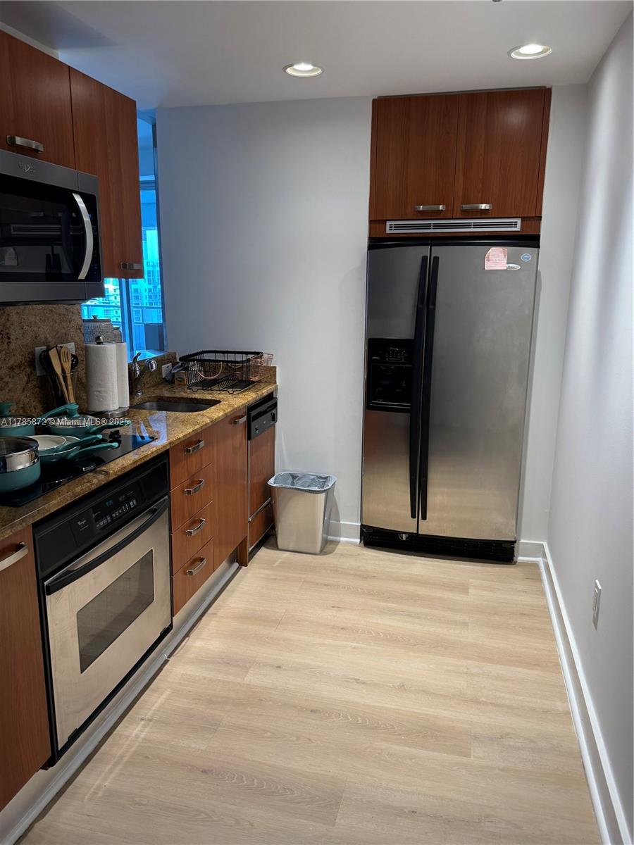 MAYFIELD CONDO - Residential Lease