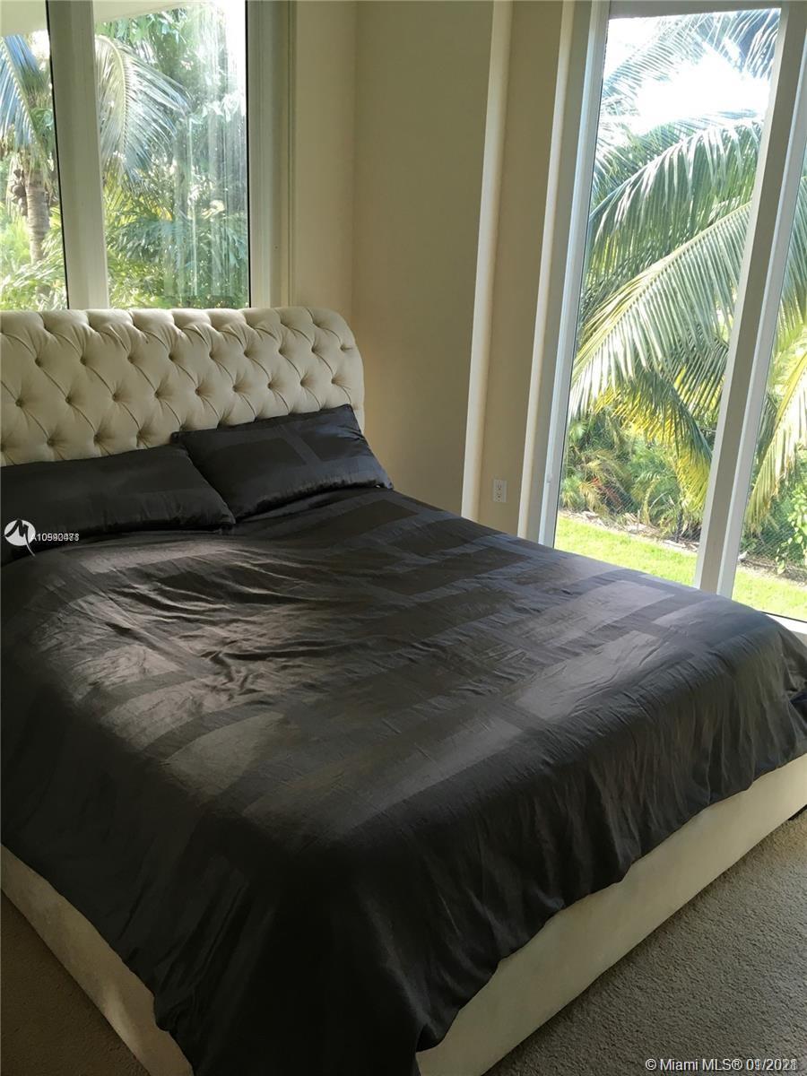 DUO CONDO WEST - Residential