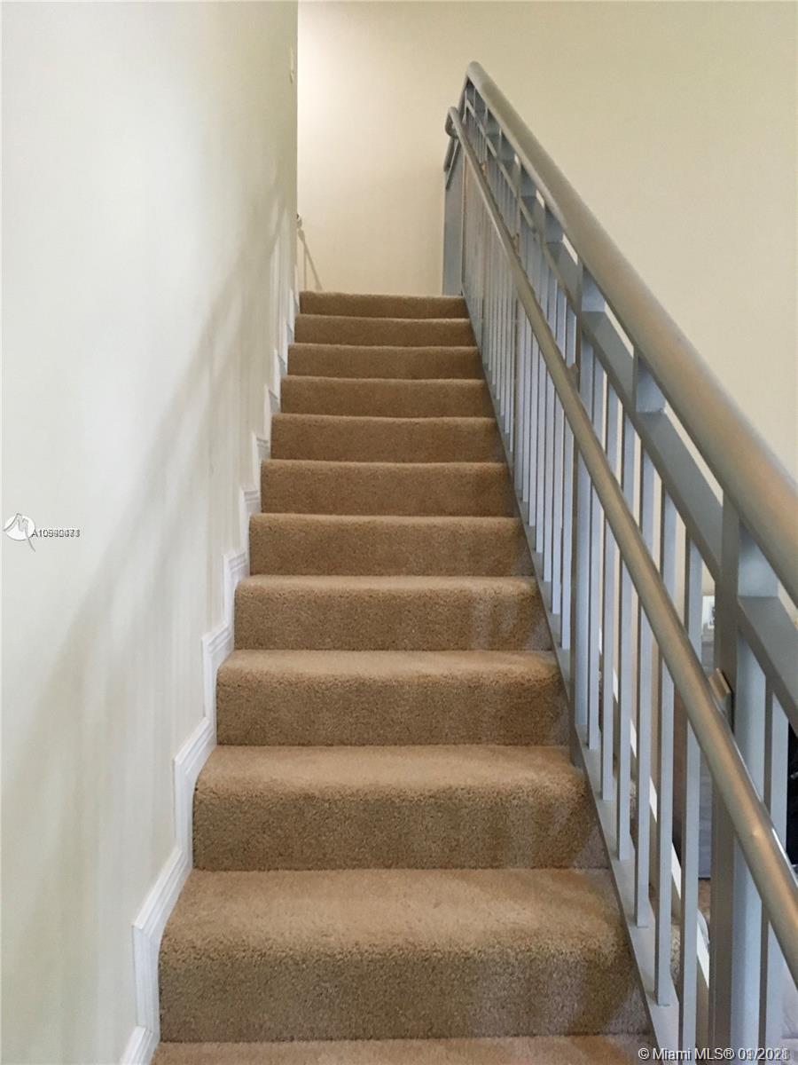 DUO CONDO WEST - Residential