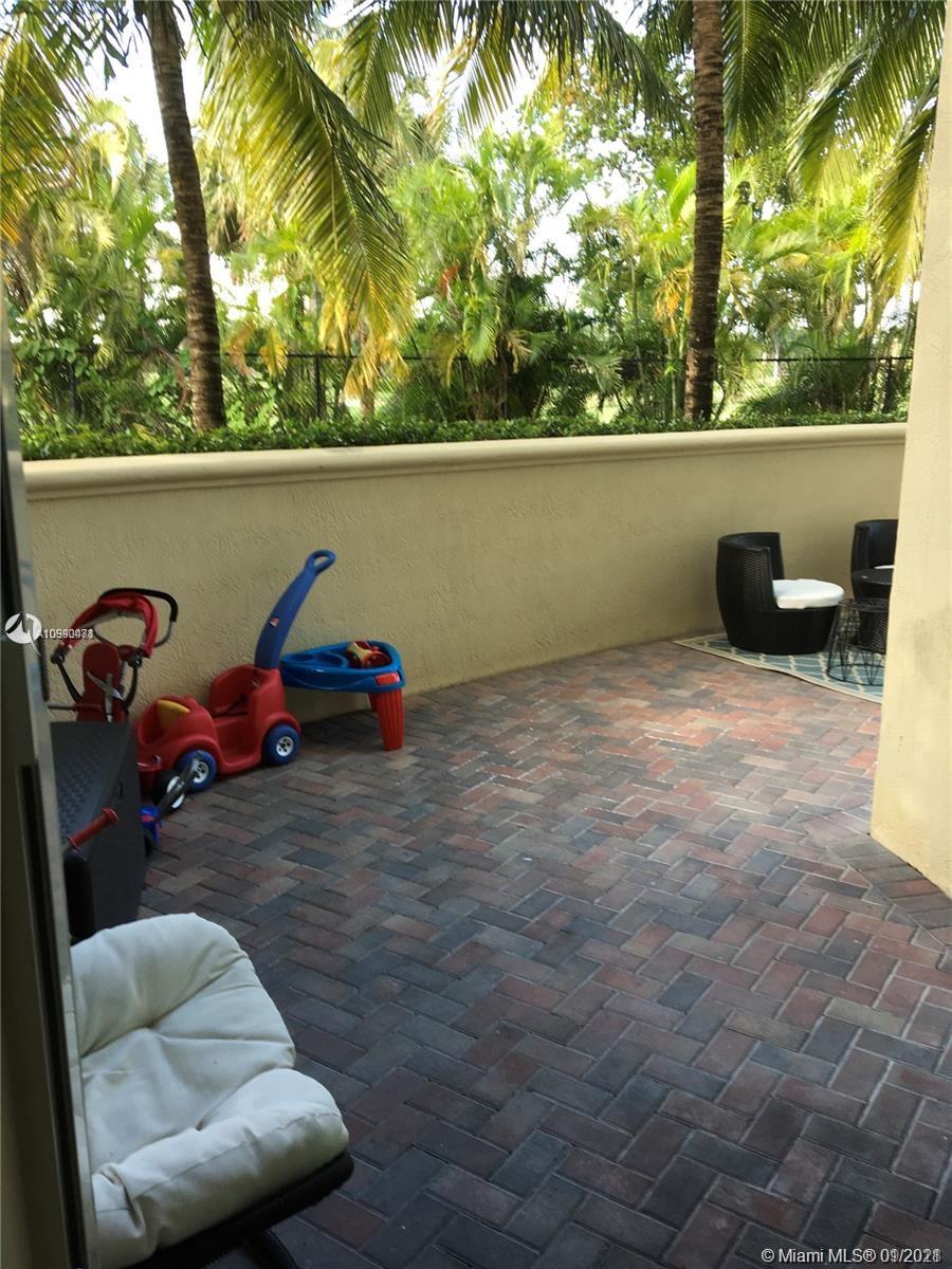 DUO CONDO WEST - Residential