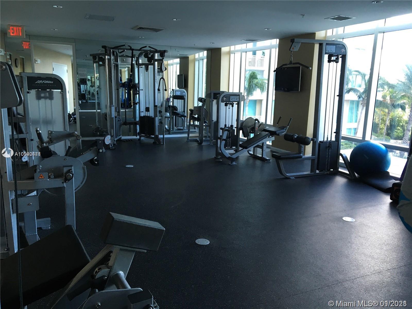 DUO CONDO WEST - Residential