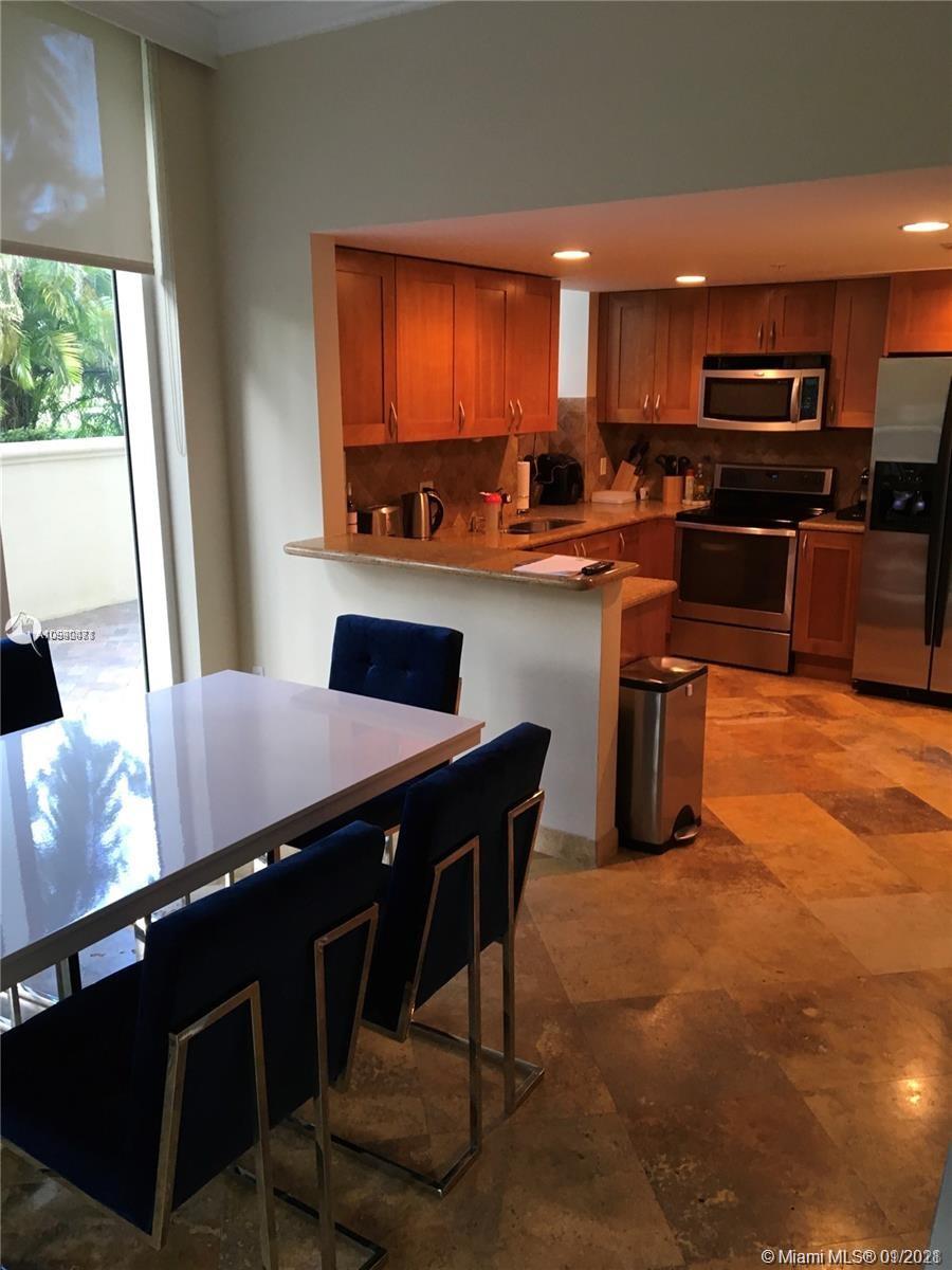 DUO CONDO WEST - Residential