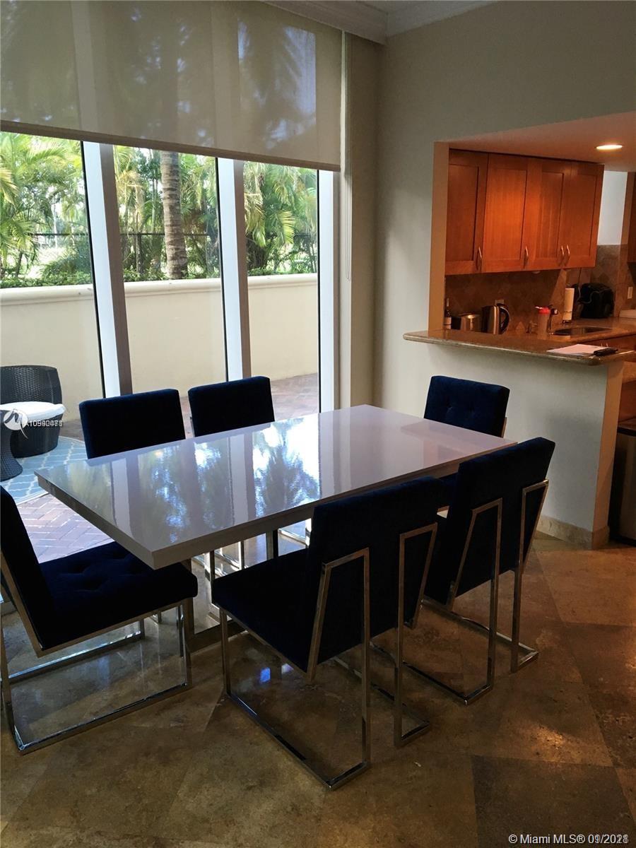 DUO CONDO WEST - Residential