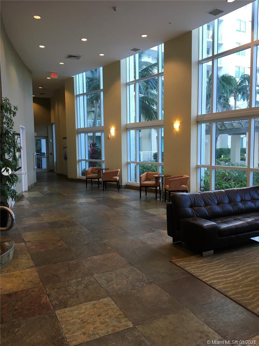 DUO CONDO WEST - Residential