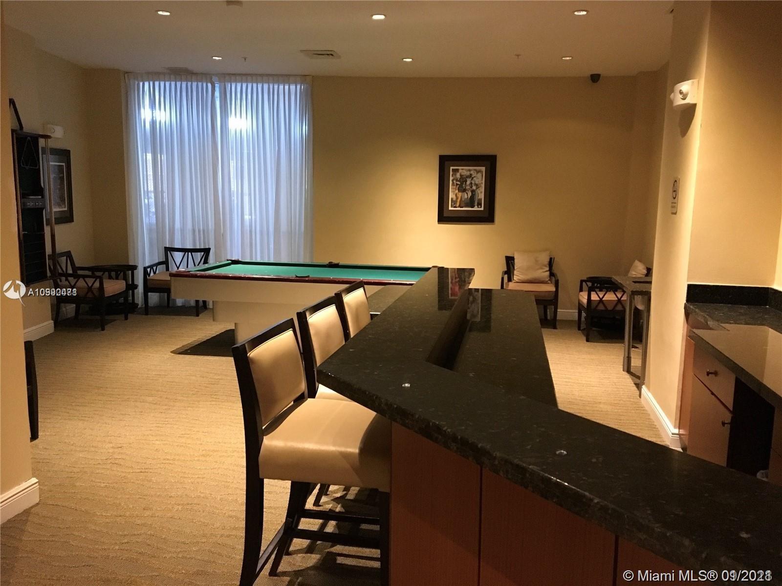 DUO CONDO WEST - Residential