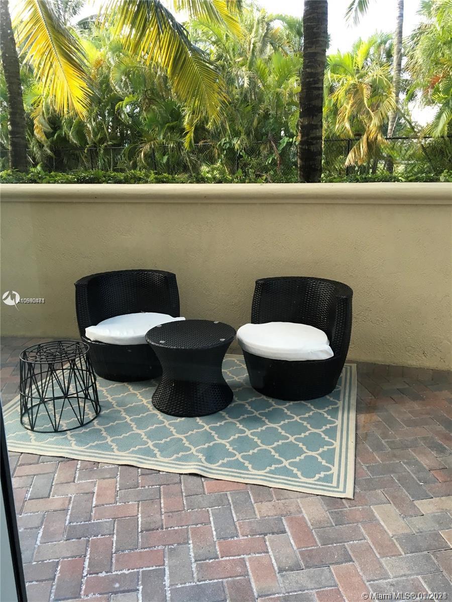 DUO CONDO WEST - Residential