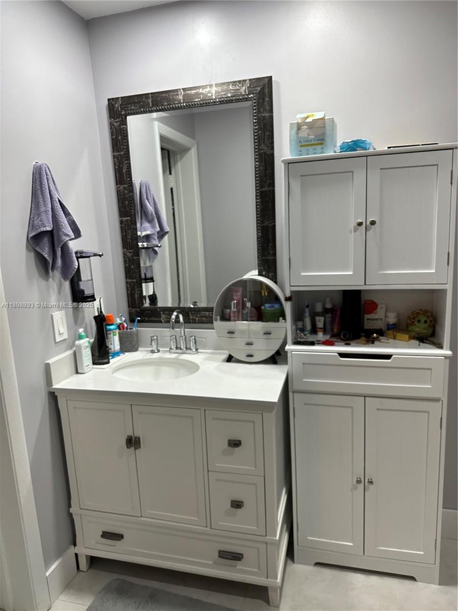 KARANDA VILLAGE V-B CONDO - Residential Lease