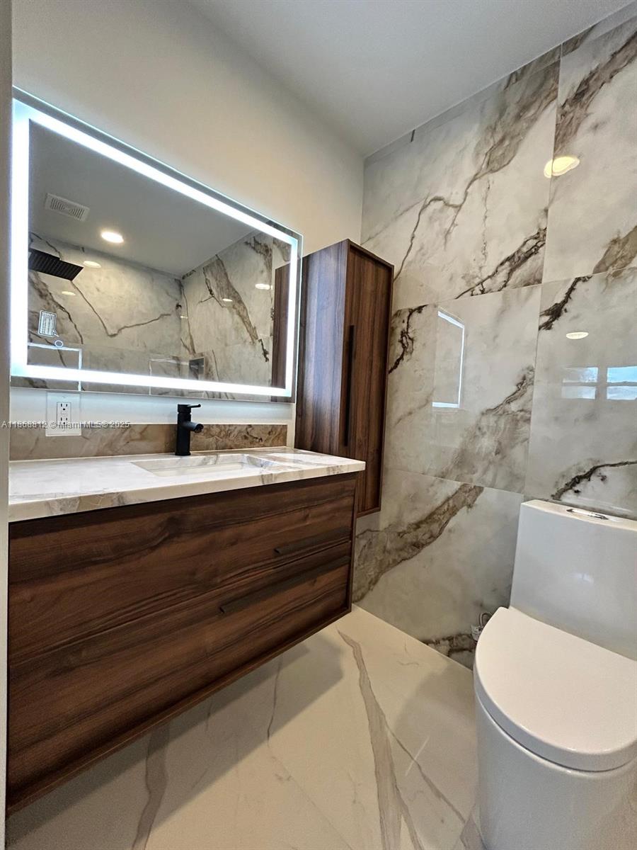 NORTH ANDREWS TERRACE - Residential