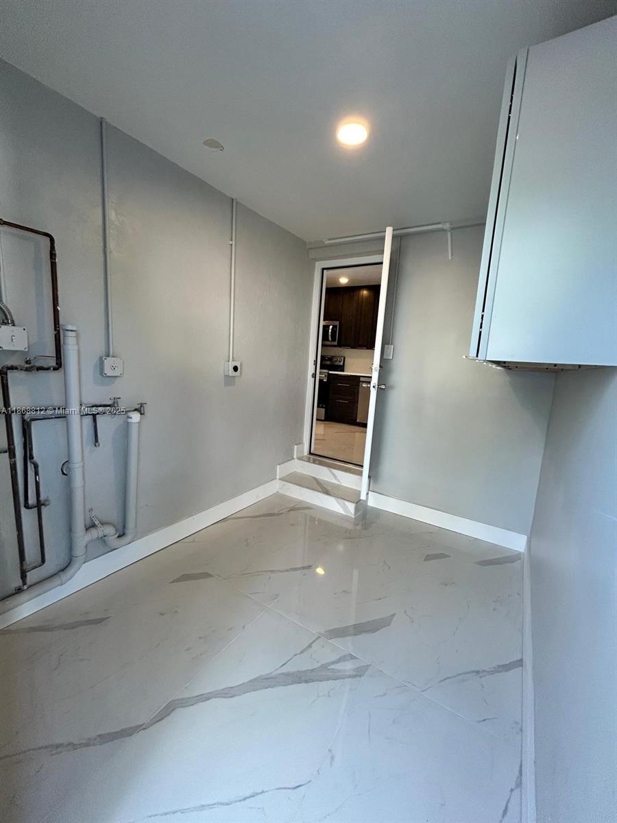 NORTH ANDREWS TERRACE - Residential