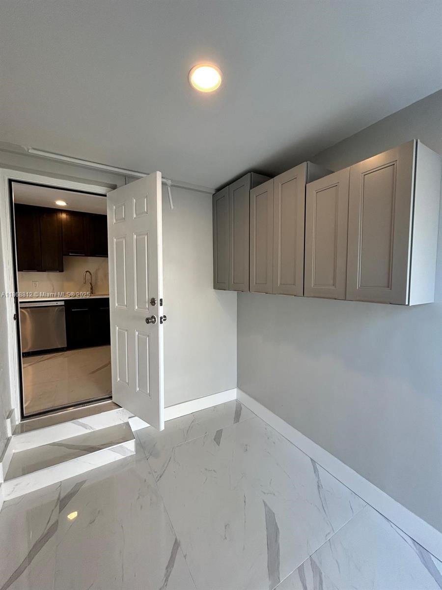 NORTH ANDREWS TERRACE - Residential