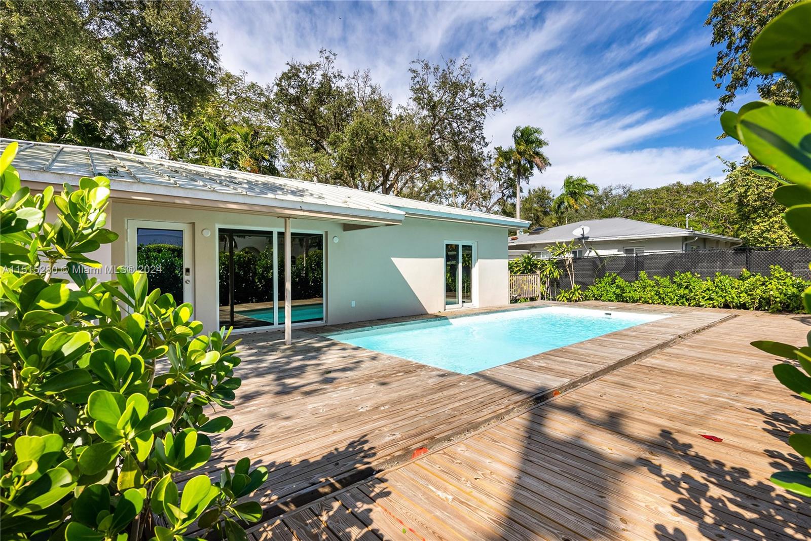 RHODES AMD NEW BISC - Residential