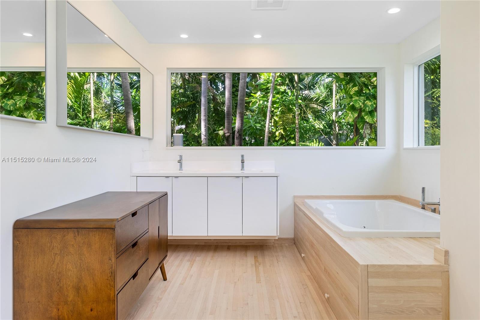 RHODES AMD NEW BISC - Residential