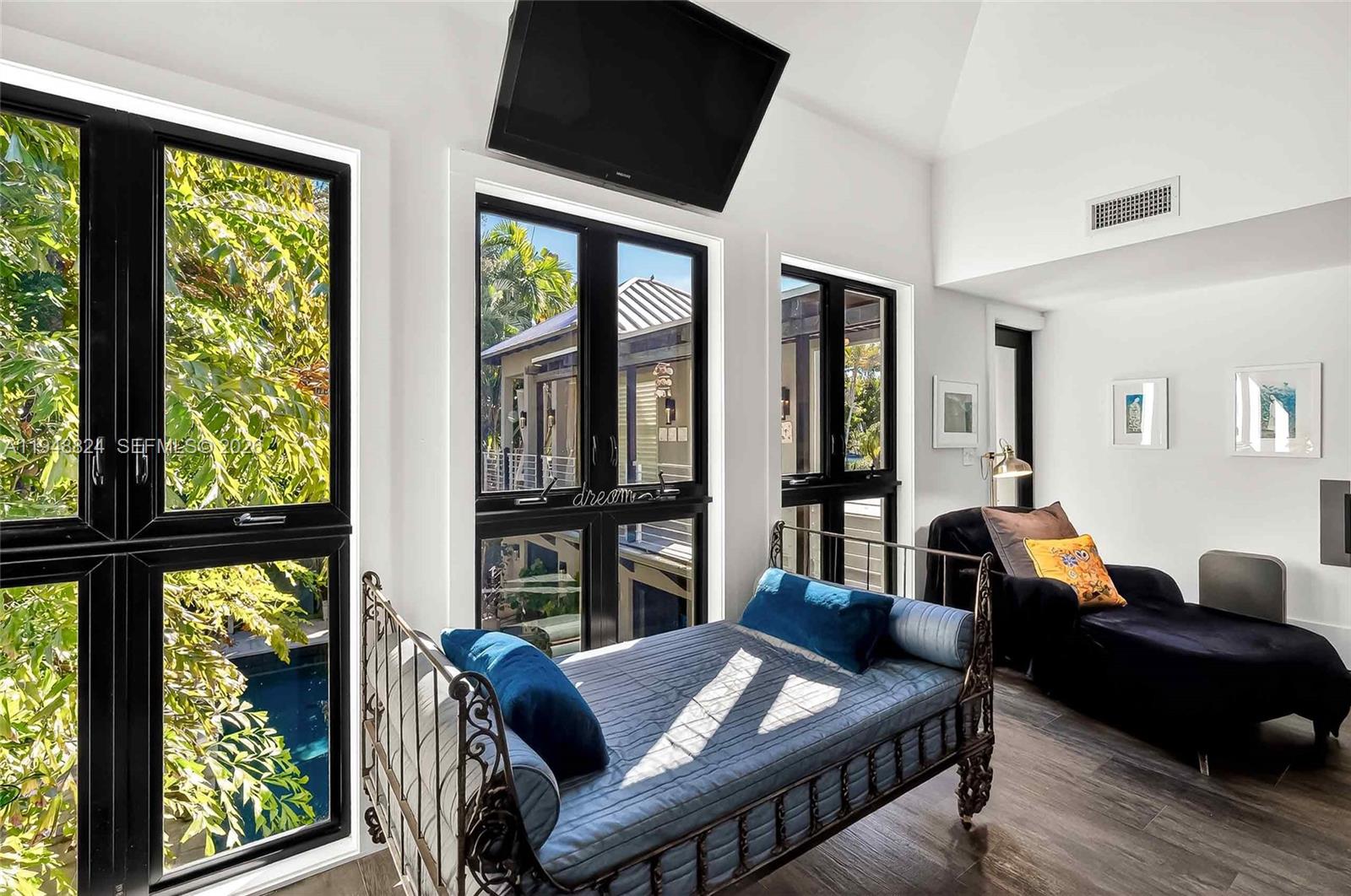 NATOMA MANORS RE SUB - Residential