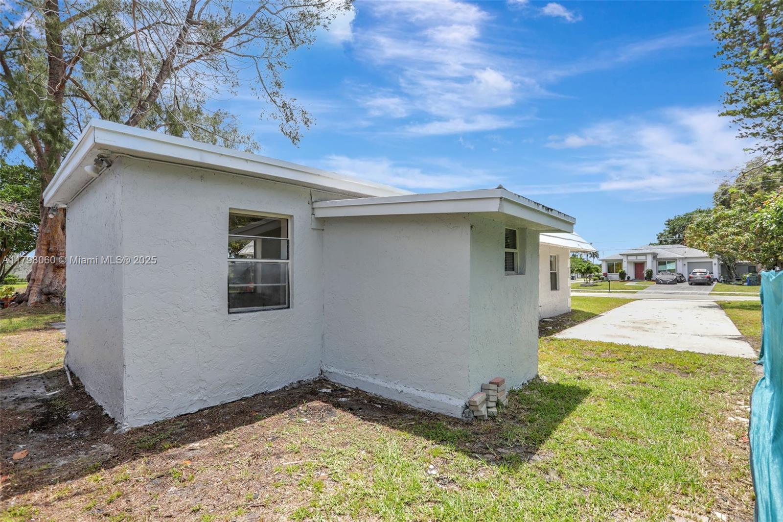 MIDDLE RIVER GARDENS - Residential