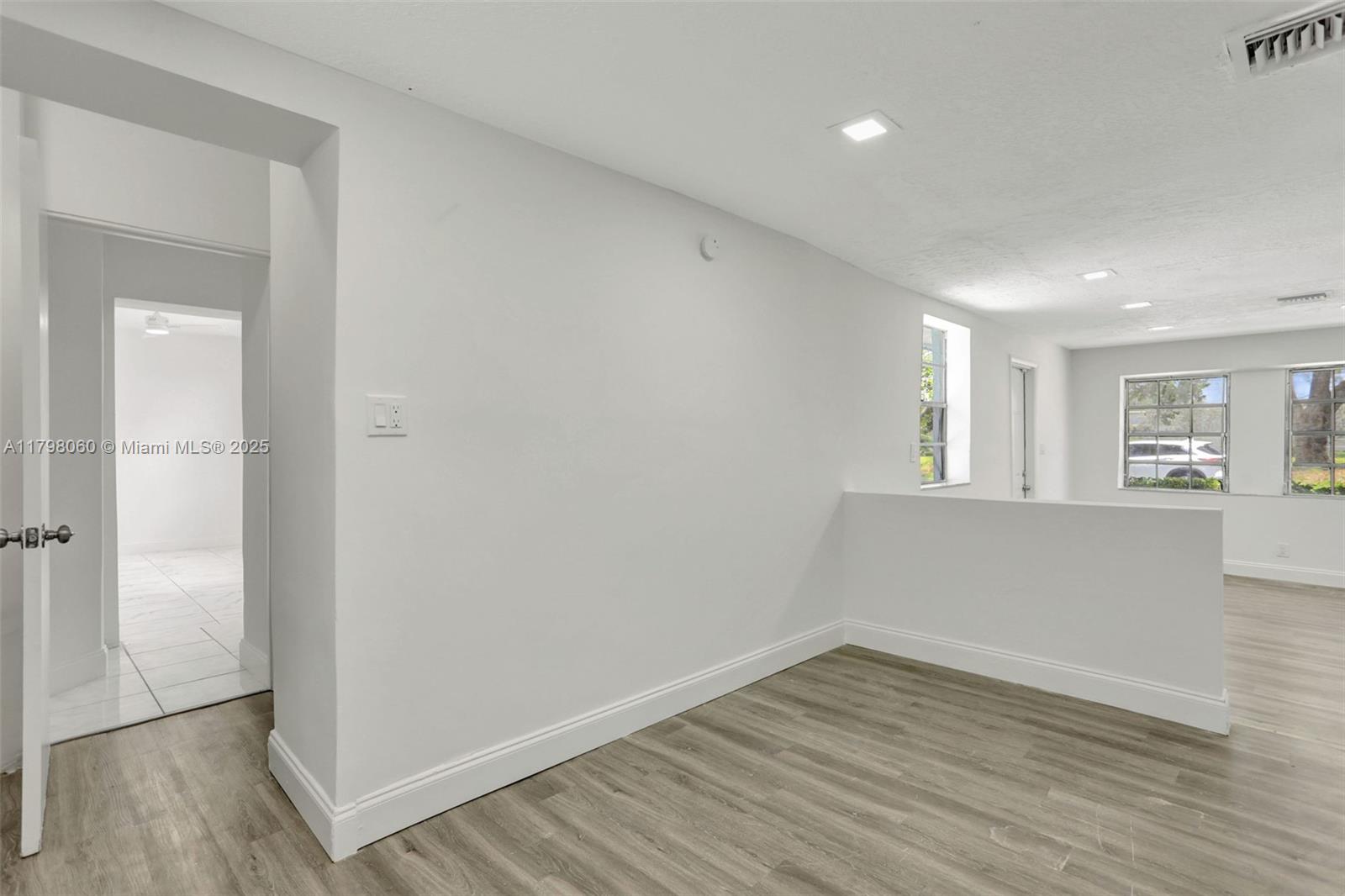 MIDDLE RIVER GARDENS - Residential
