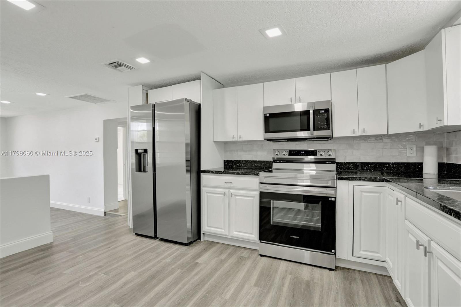MIDDLE RIVER GARDENS - Residential
