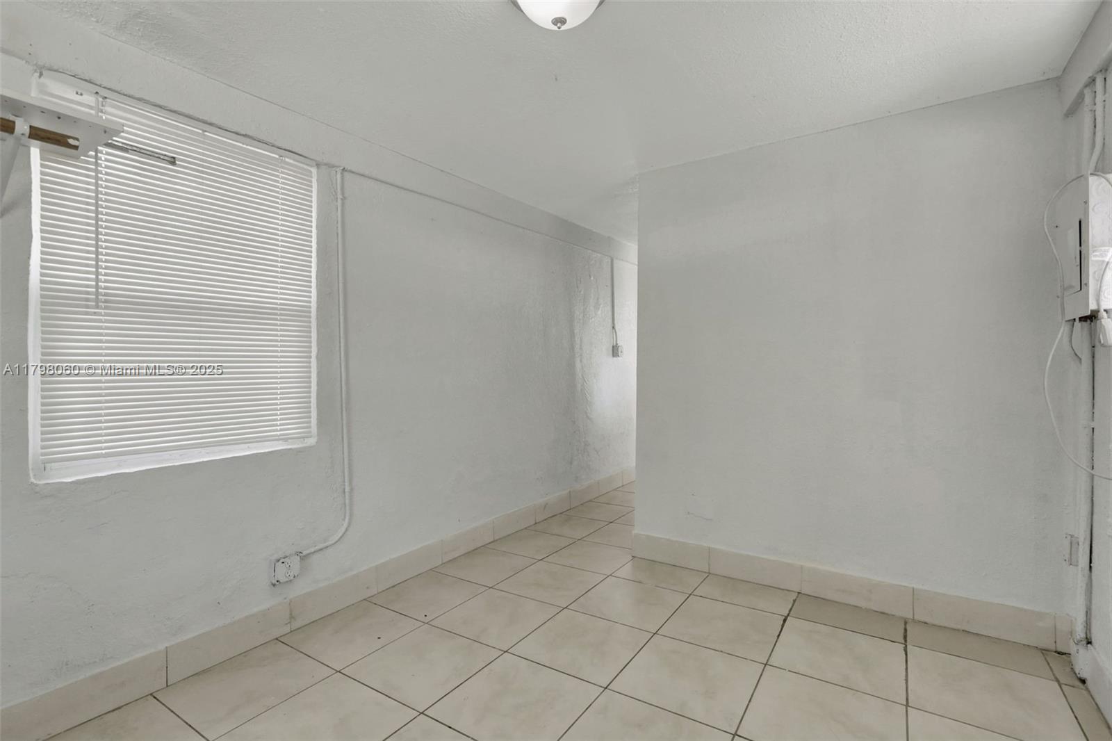 MIDDLE RIVER GARDENS - Residential