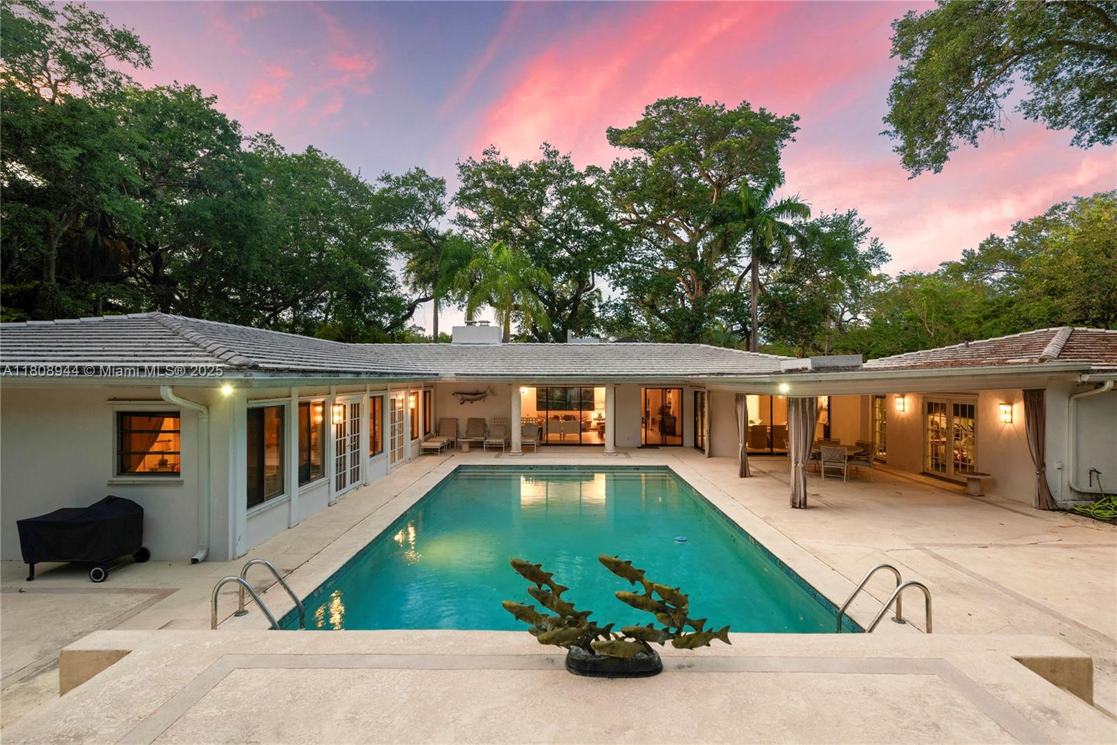 Property for Sale at 5465 Banyan Trl, Coral Gables, Broward County, Florida - Bedrooms: 5 
Bathrooms: 5  - $5,250,000