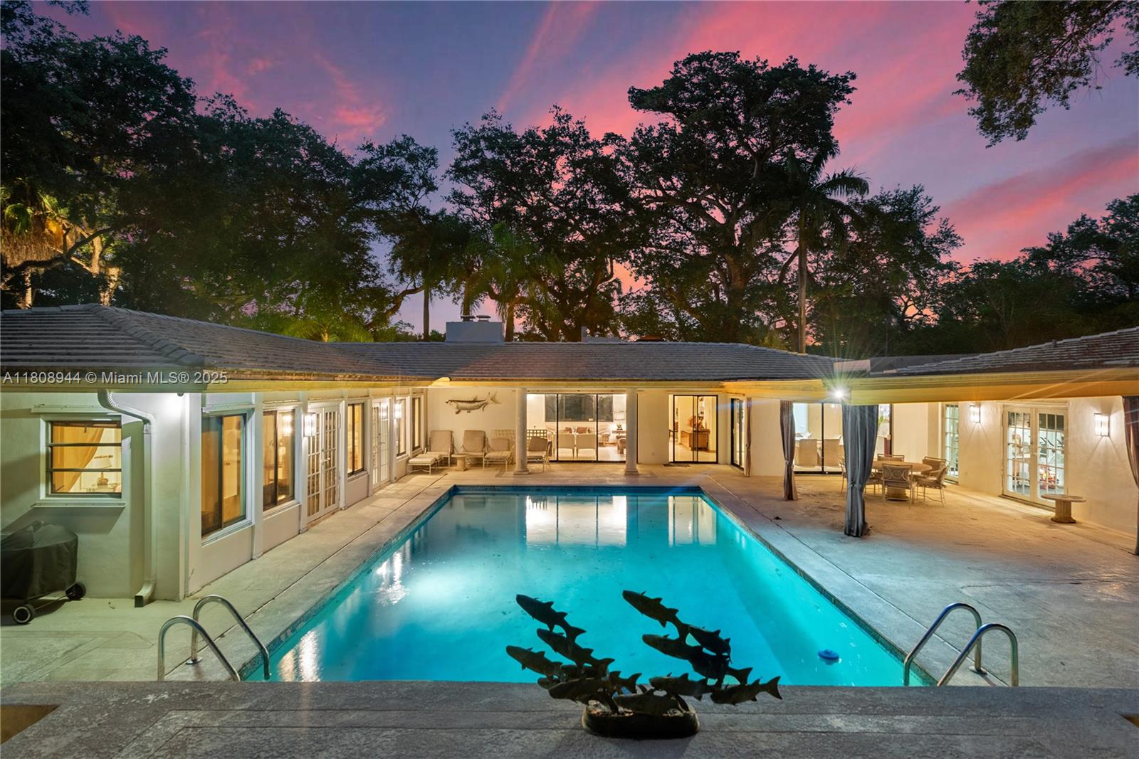 5465 Banyan Trl, Coral Gables, Broward County, Florida - 5 Bedrooms  
5 Bathrooms - 