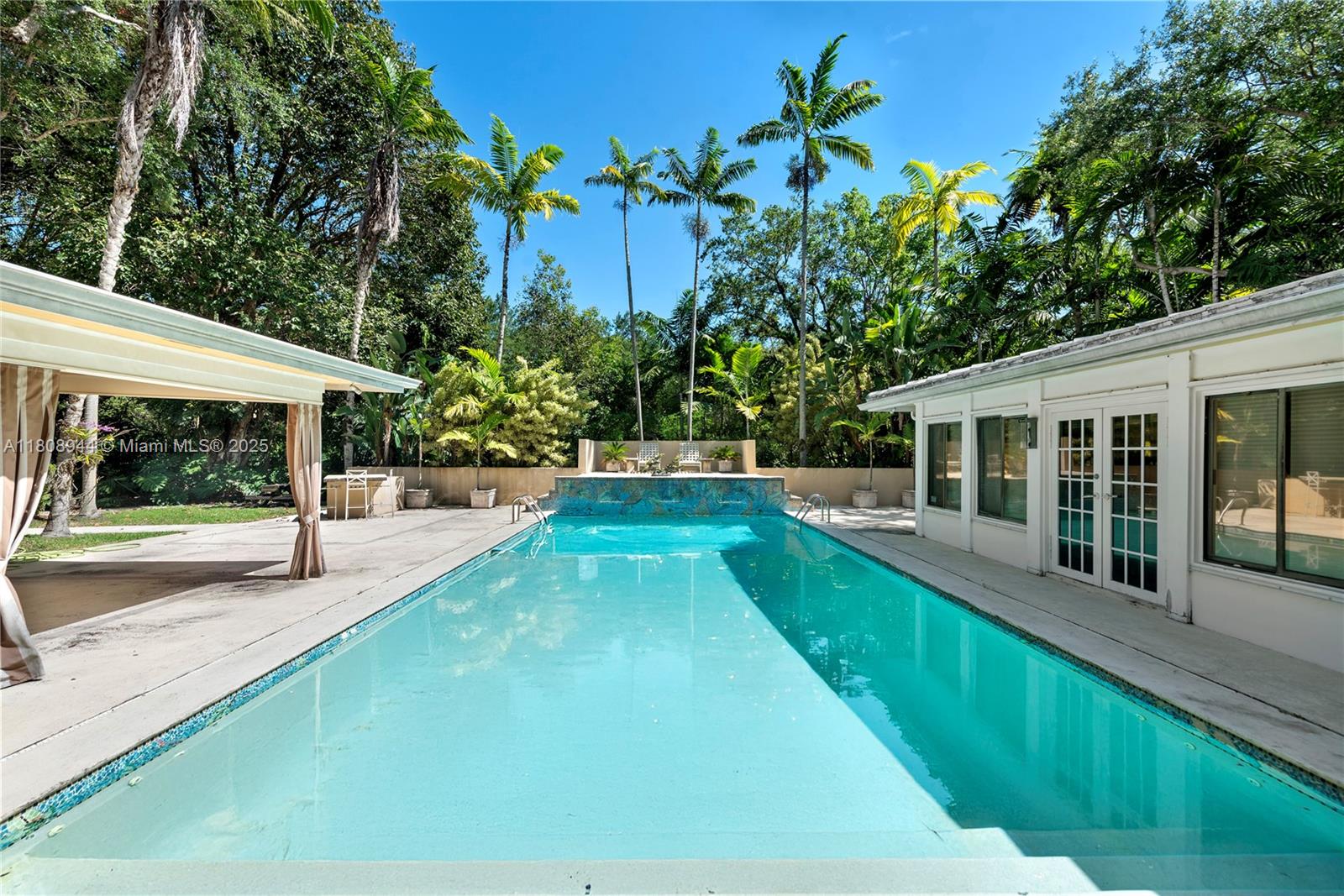 PALM VISTA - Residential