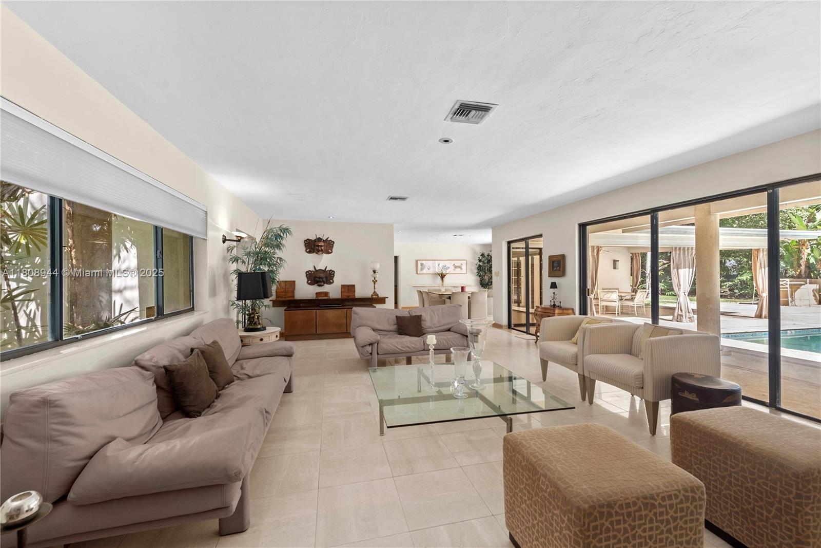 PALM VISTA - Residential