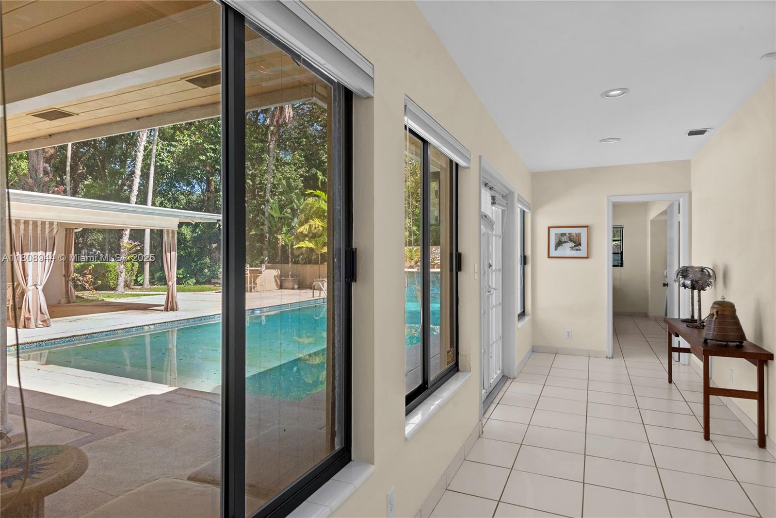 PALM VISTA - Residential